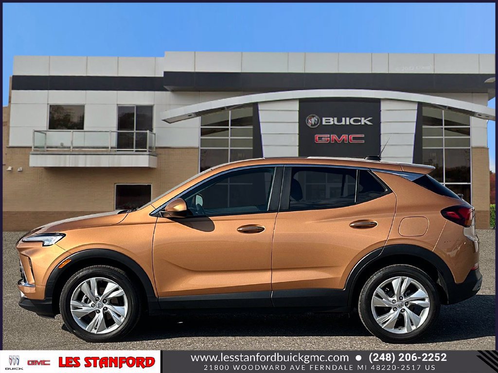 Certified 2024 Buick Encore GX Preferred w/ Comfort Package FWD image 2