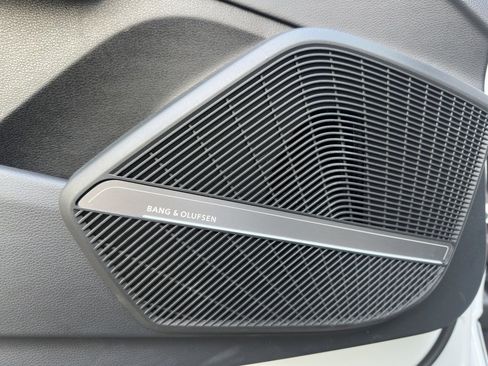 Used 2025 Audi SQ5 Premium Plus image 8