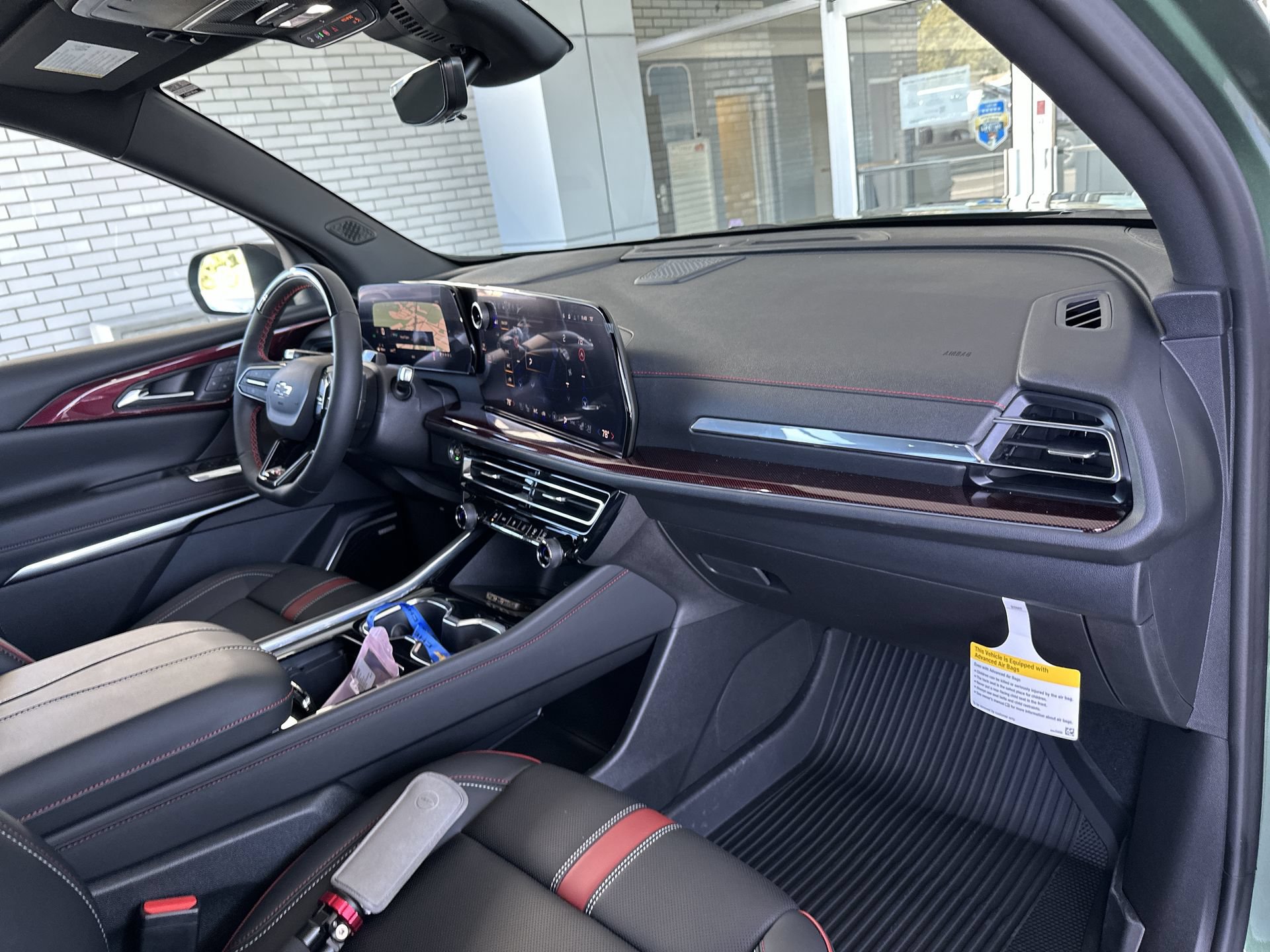 New 2027 Chevrolet Traverse RS w/ LPO, Floor Liner Package AWD/4WD image 30