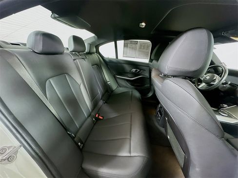 Used 2020 BMW M340i w/ Parking Assistance Package image 11