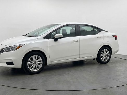 Used 2025 Nissan Versa SV FWD image 3