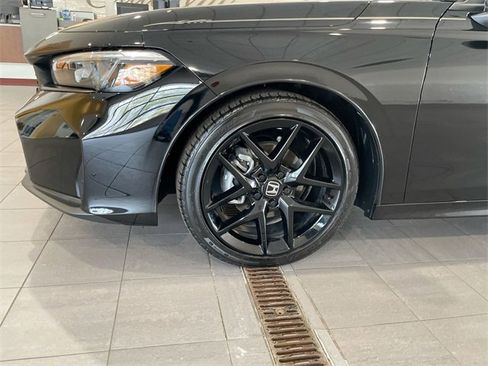 Used 2025 Honda Civic Sport image 8