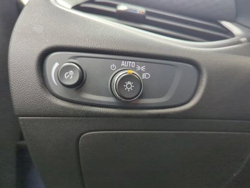 Used 2025 Chevrolet Malibu LT FWD image 11