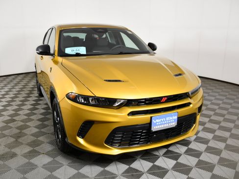 Used 2024 Dodge Hornet R/T w/ R/T Blacktop Package AWD/4WD image 3