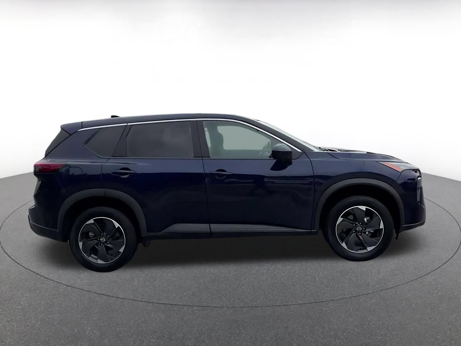 Used 2025 Nissan Rogue SV AWD/4WD image 15