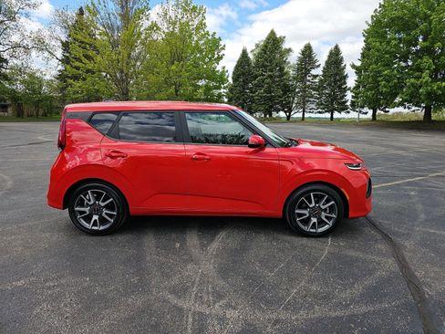 Used 2022 Kia Soul Turbo FWD image 7
