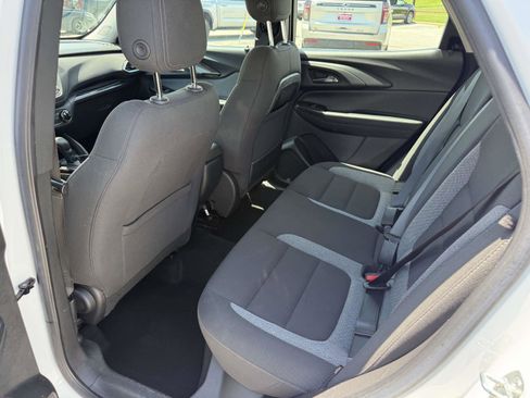 Used 2023 Chevrolet TrailBlazer LS AWD/4WD image 9