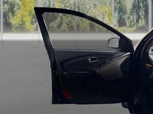 Used 2011 Hyundai Tucson GLS FWD image 20