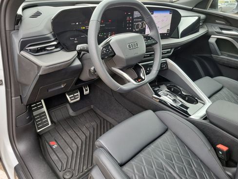 Used 2025 Audi SQ5 Premium Plus AWD/4WD image 10