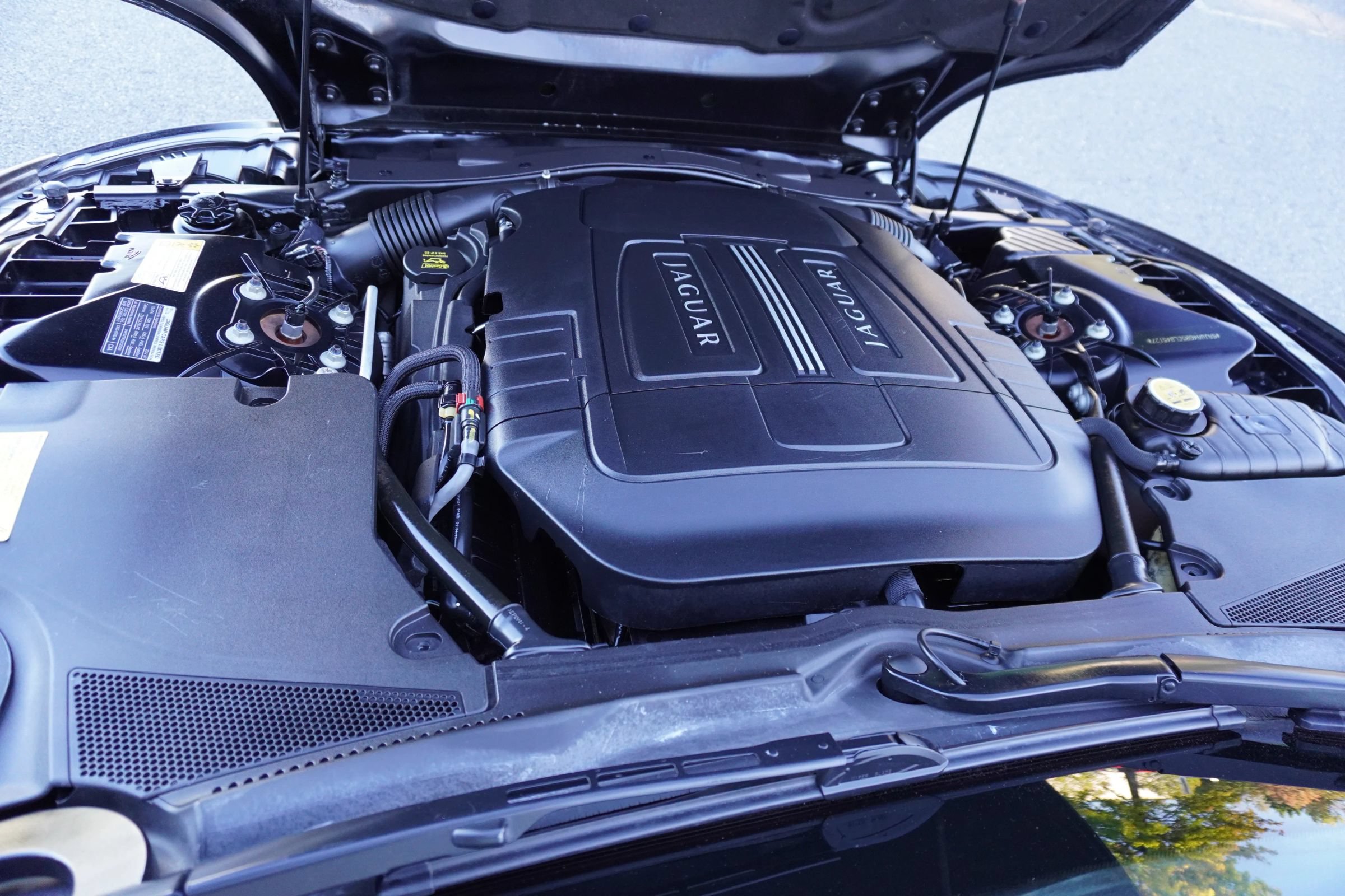 Used 2012 Jaguar XK Convertible RWD image 29