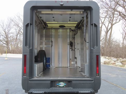 New 2025 Chevrolet Brightdrop 400 w/ Battery Pack, Max Range image 20