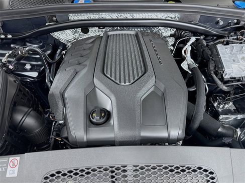 New 2026 Porsche Macan Turbo image 32