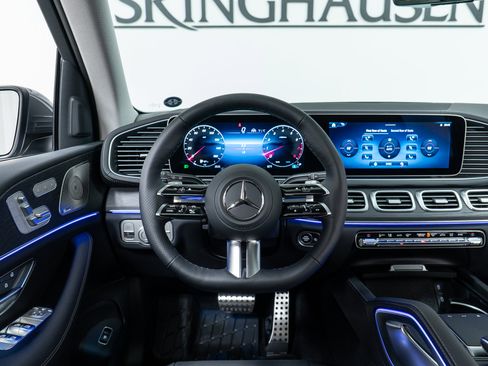 New 2026 Mercedes-Benz GLS 450 4MATIC image 17