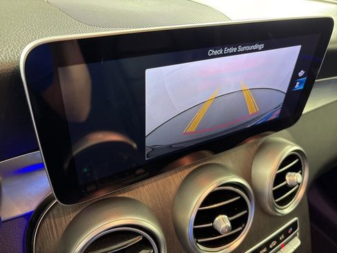 Used 2020 Mercedes-Benz GLC 300 image 33