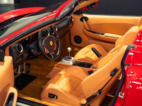 Used 2008 Ferrari F430 Spider RWD image 2