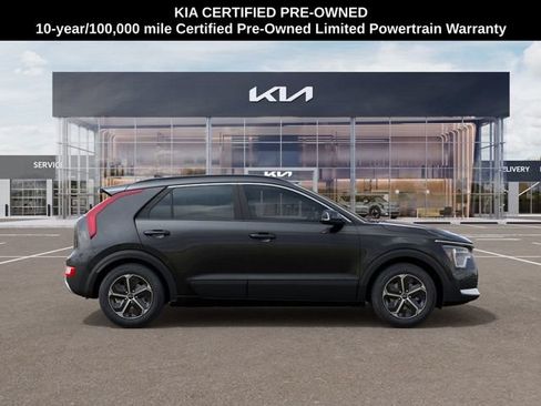 Certified 2025 Kia Niro EX FWD image 7