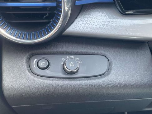 Used 2024 Chevrolet Trax LT image 23