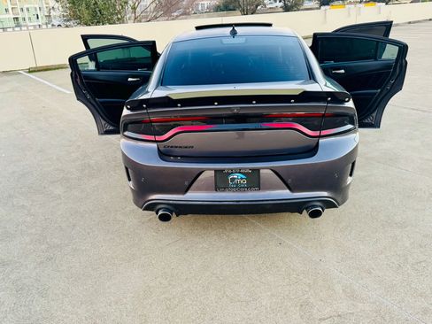 Used 2019 Dodge Charger Scat Pack w/ Daytona Edition image 42