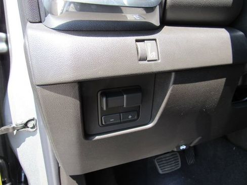 New 2026 GMC Canyon Elevation w/ Convenience Package image 15