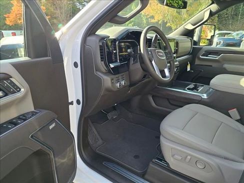 New 2026 GMC Sierra 2500 SLT w/ SLT Premium Package image 4