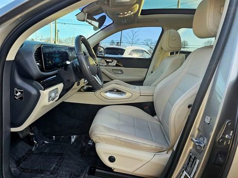 Used 2020 Mercedes-Benz GLS 450 4MATIC image 19