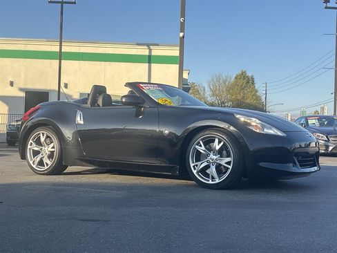 Used 2012 Nissan 370Z Touring w/ Sport Pkg image 14