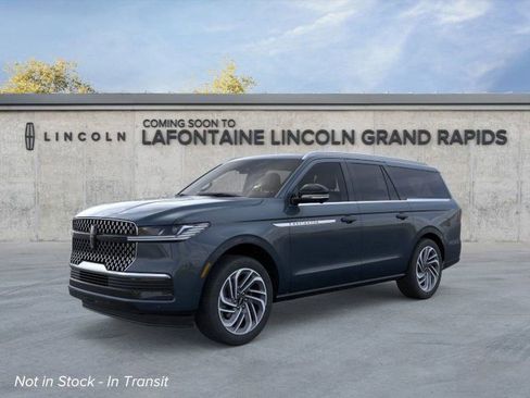 New 2026 Lincoln Navigator L Reserve AWD/4WD image 1