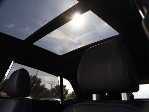 Used 2021 Audi Q8 Prestige w/ Prestige Package image 40