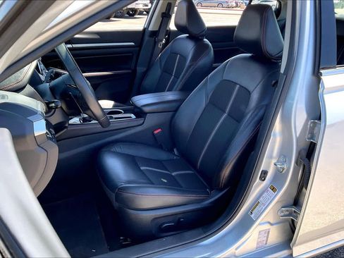 Used 2024 Nissan Altima 2.5 SR FWD image 8