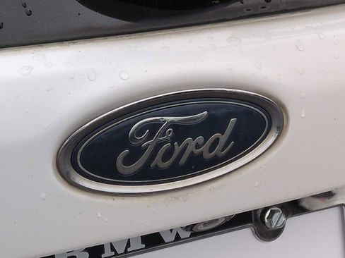 Used 2015 Ford Focus SE image 12