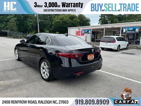 Used 2018 Alfa Romeo Giulia Ti RWD image 3