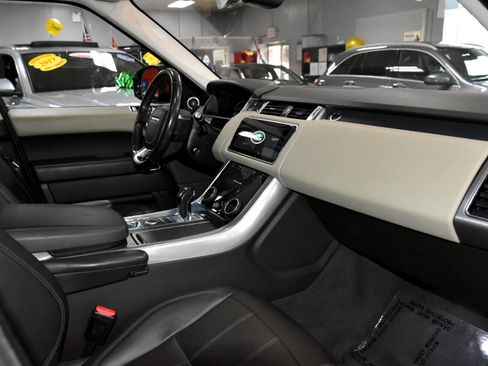 Used 2019 Land Rover Range Rover Sport HSE image 26