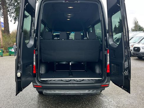 Used 2019 Mercedes-Benz Sprinter 2500 w/ Premium Package image 21