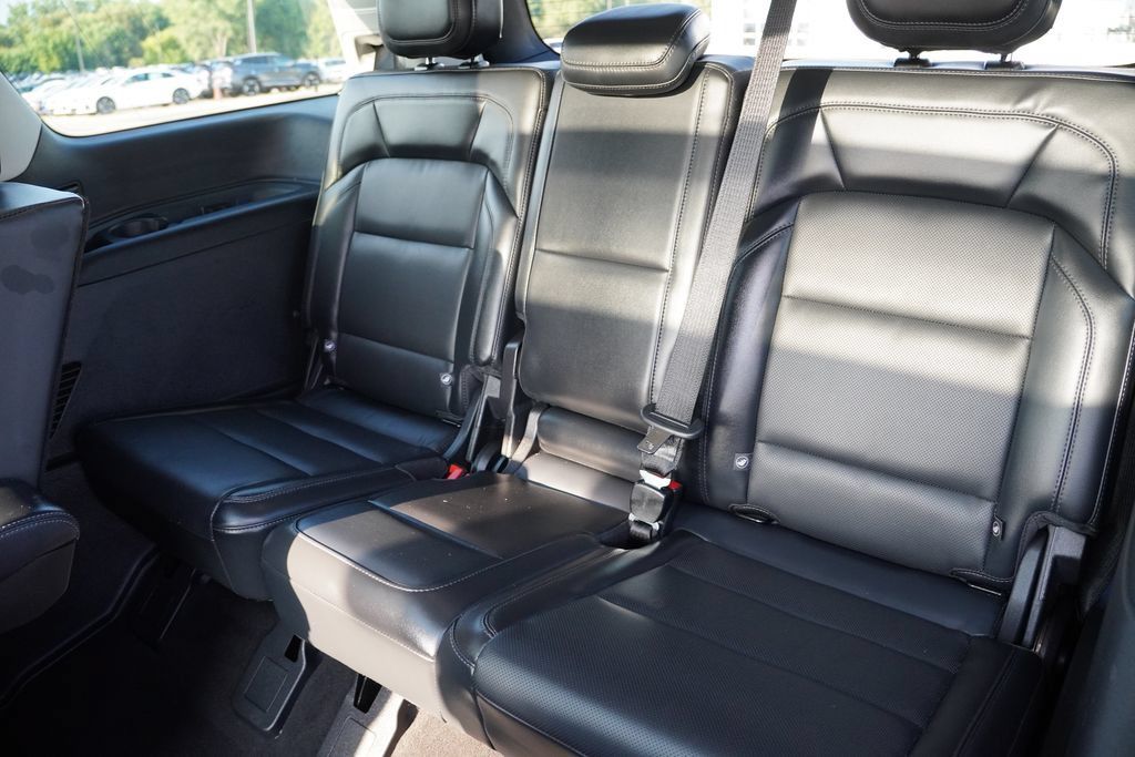 Used 2025 Lincoln Navigator Reserve AWD/4WD image 19