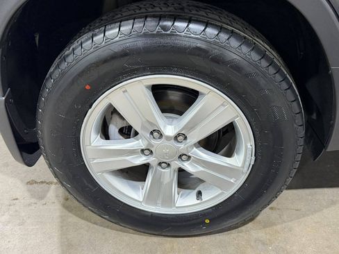 Used 2019 Chevrolet Trax LT w/ LT Convenience Package AWD/4WD image 14