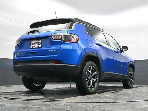 Used 2026 Jeep Compass Limited image 45