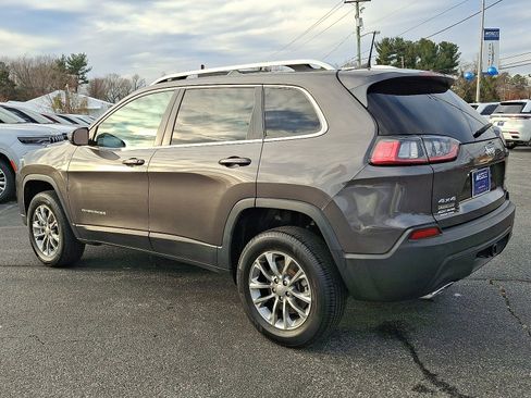 Used 2021 Jeep Cherokee Latitude Lux w/ Comfort/Convenience Group image 4