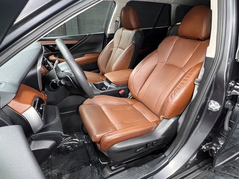 Used 2024 Subaru Outback Touring XT w/ Tech Package 3 image 3