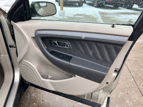 Used 2011 Ford Taurus SEL w/ 201A Rapid Spec Order Code image 15