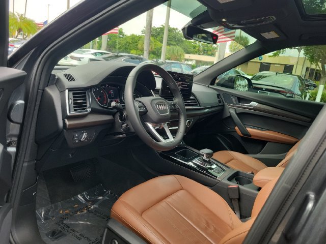 Used 2023 Audi Q5 2.0T Premium w/ Convenience Package AWD/4WD image 15