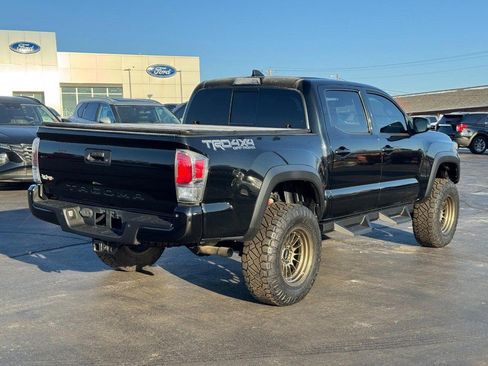 Used 2020 Toyota Tacoma TRD Off-Road w/ TRD Premium Off Road Package image 3