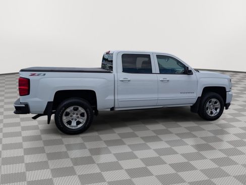 Used 2017 Chevrolet Silverado 1500 LT w/ All Star Edition AWD/4WD image 6
