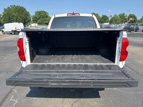 Used 2020 Toyota Tundra SR5 w/ SR5 Upgrade Package AWD/4WD image 20