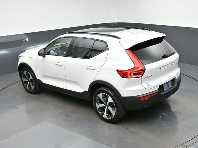 Used 2023 Volvo XC40 B5 Plus w/ Protection Package Premier AWD/4WD image 47