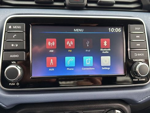 Used 2024 Nissan Versa SV w/ Trunk Package image 20