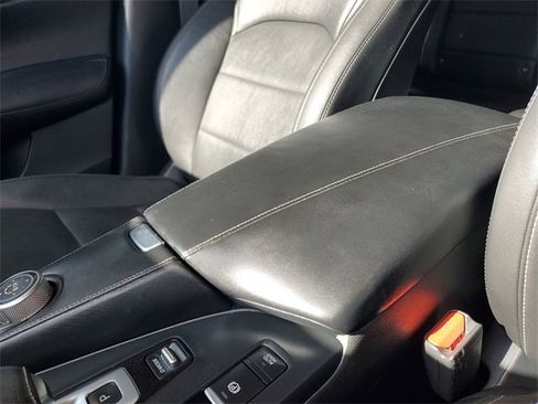 Used 2020 INFINITI QX50 Luxe w/ Navigation Package image 28