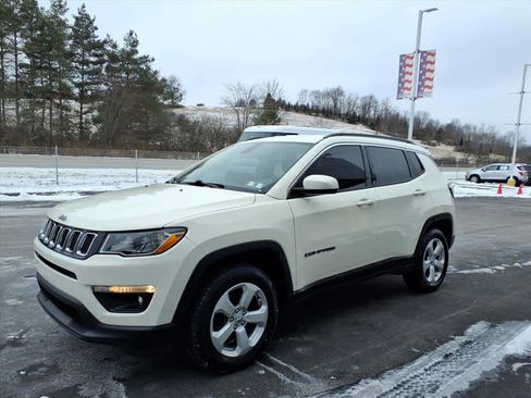 Used 2018 Jeep Compass Latitude w/ Popular Equipment Group image 3