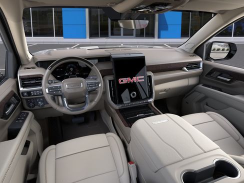New 2026 GMC Yukon Denali w/ Denali Reserve Package AWD/4WD image 16