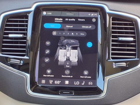 Used 2023 Volvo XC90 B6 Plus w/ Protection Package AWD/4WD image 18