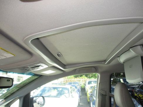 Used 2014 Toyota Sienna XLE image 16